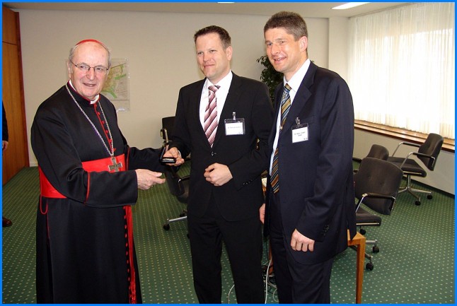 Kardinal_Meisner09_01