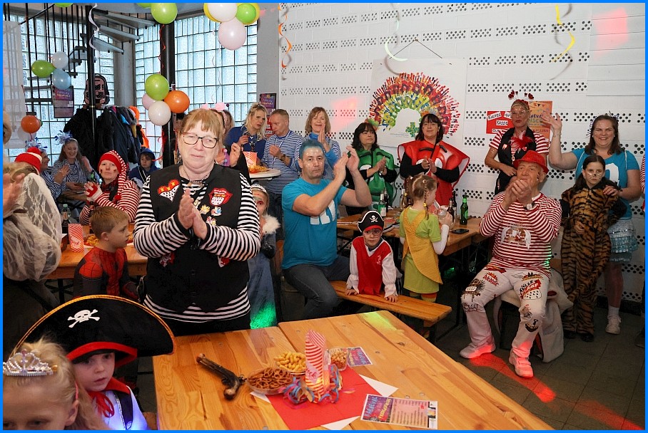 Familienkarnevalsdisco_26_09