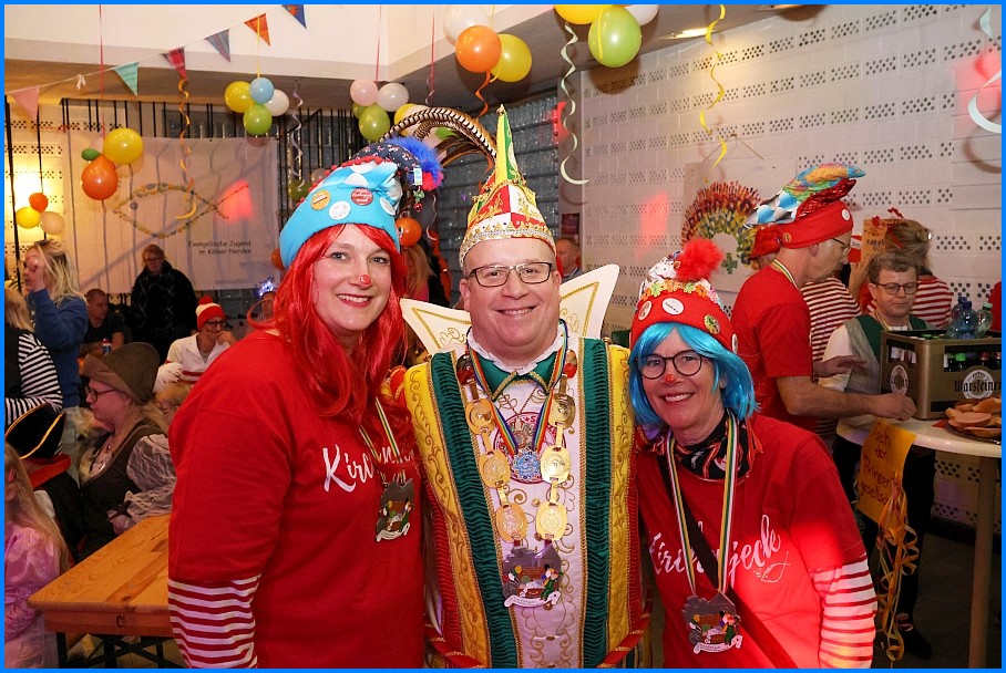 Familienkarnevalsdisco_26_27