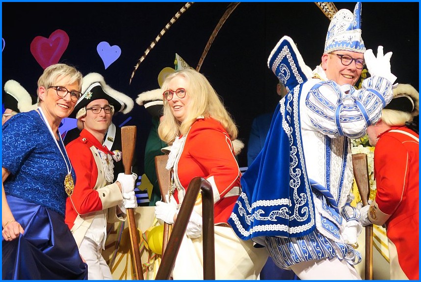 Abschlusssitzung_23_18