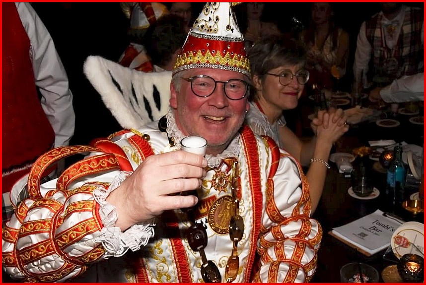 Dr-Prinz-kuett_Tombis_Bar_25_08