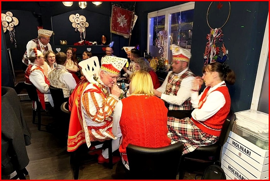 Dr-Prinz-kuett_Tombis_Bar_25_09