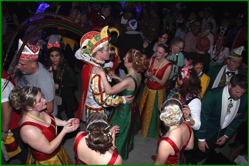 Sitzungsball_0118_30