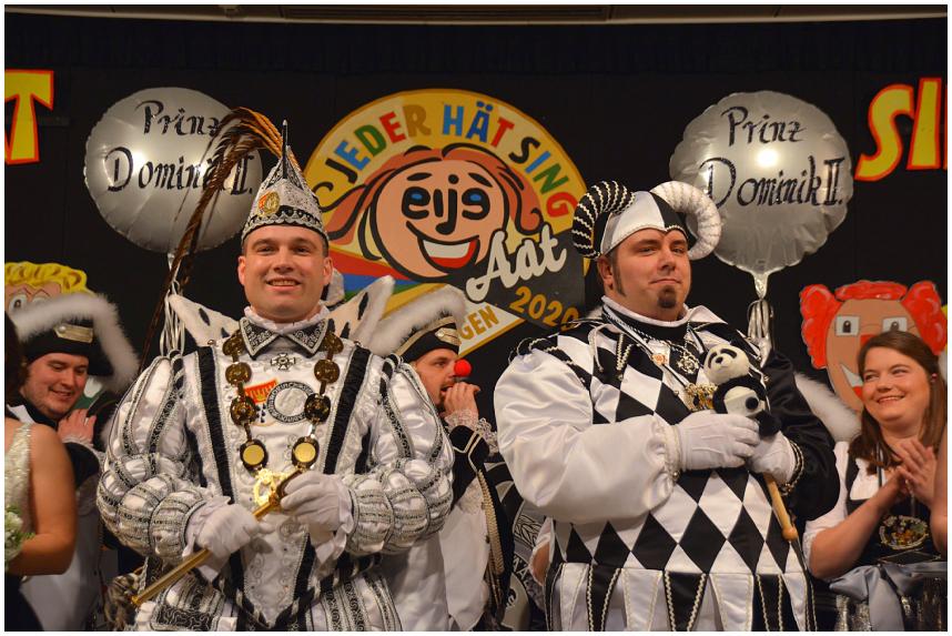 Kostuemsitzung_Aenze_04