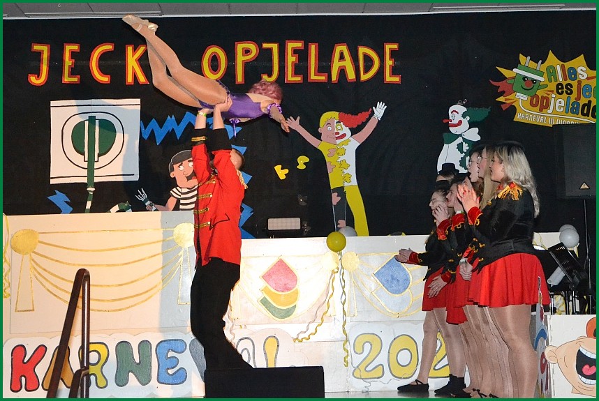 Party_Gruen_weiss_24_06