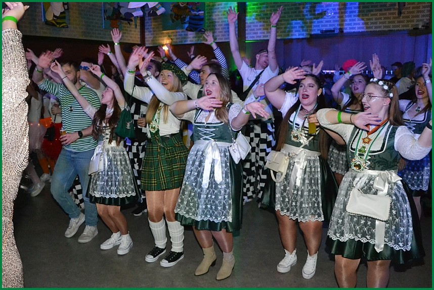 Party_Gruen_weiss_24_28