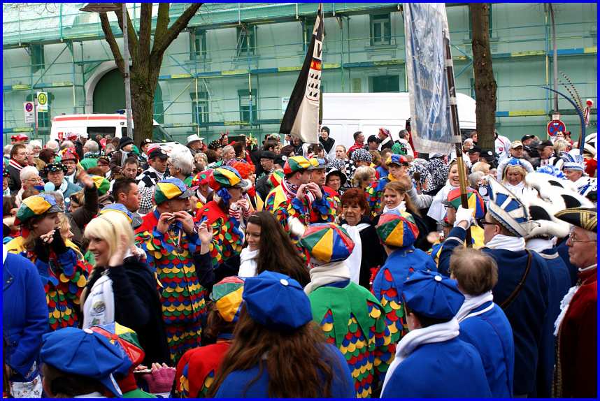 Weiberfastnacht_13_12