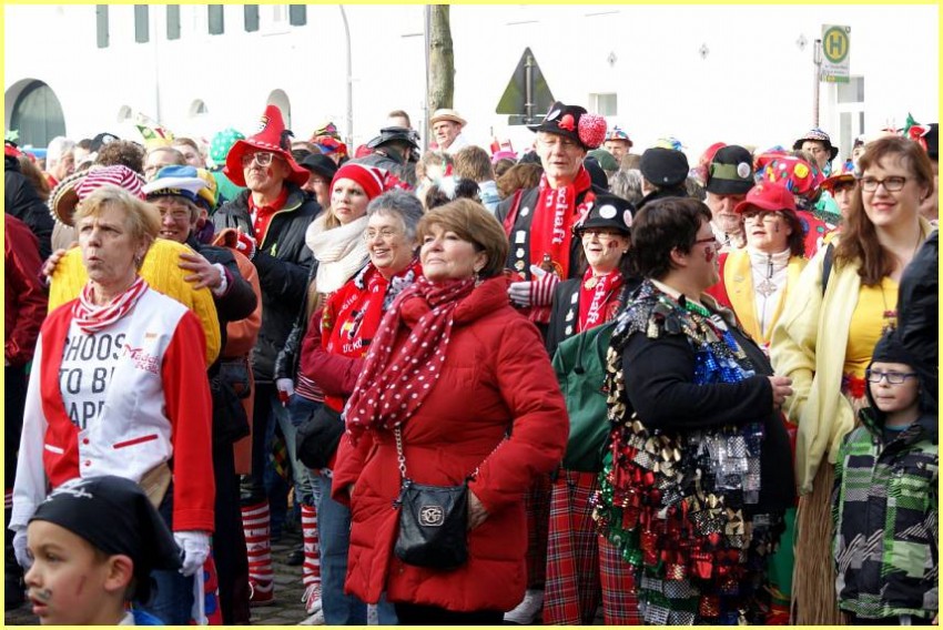 Weiberfastnacht_15_07