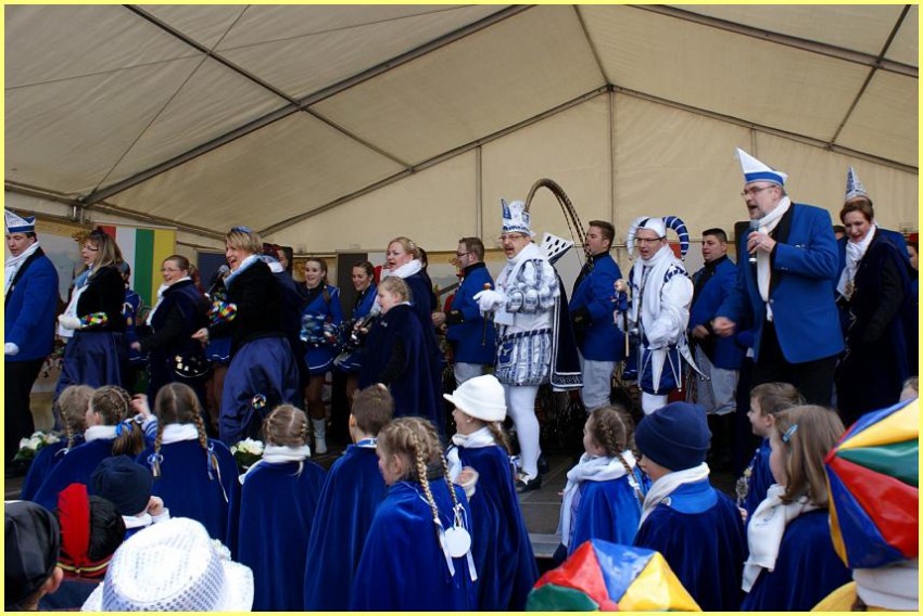 Weiberfastnacht_15_25