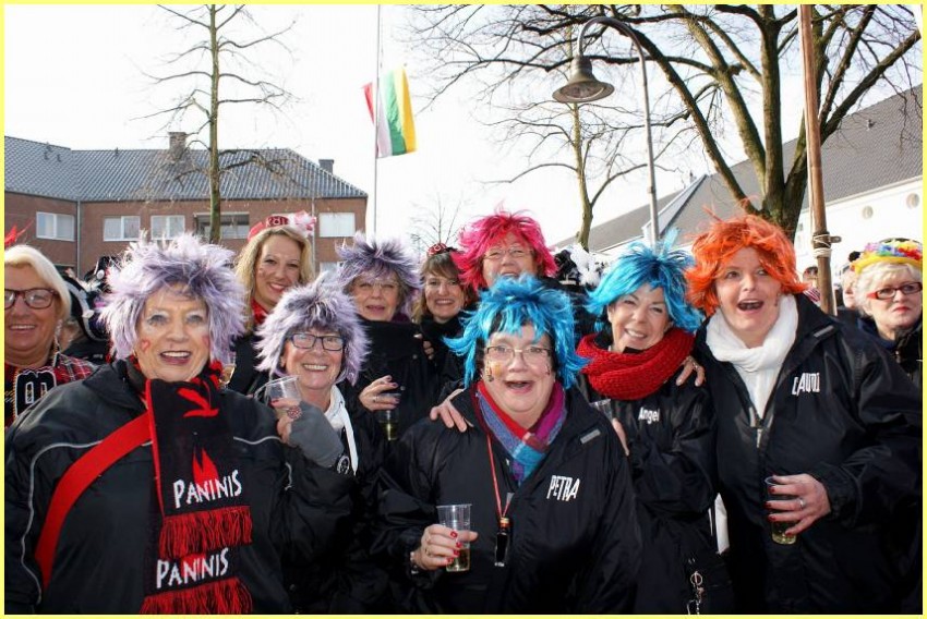 Weiberfastnacht_15_51