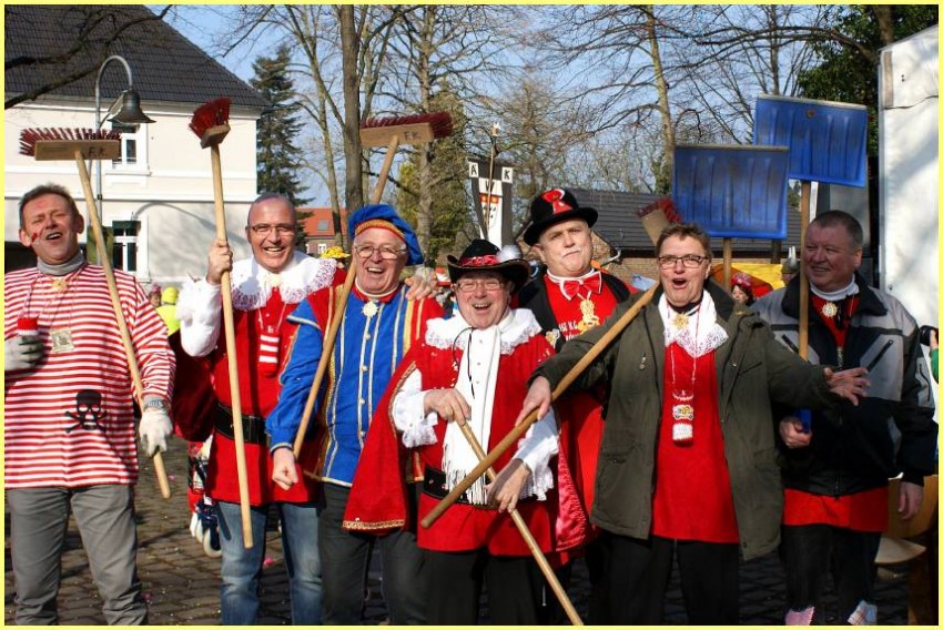 Weiberfastnacht_15_57