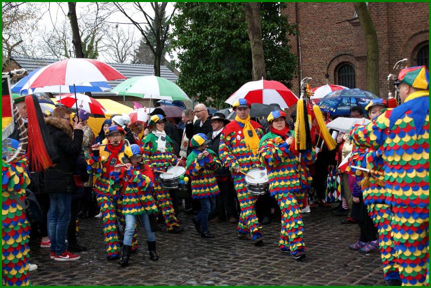 Weiberfastnacht_16_08