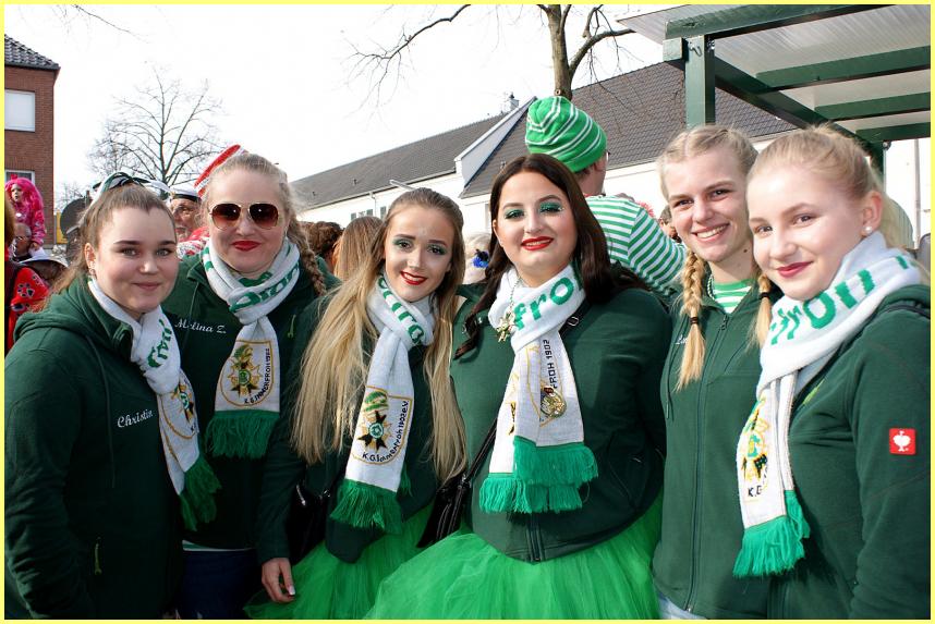 Weiberfastnacht_19_33