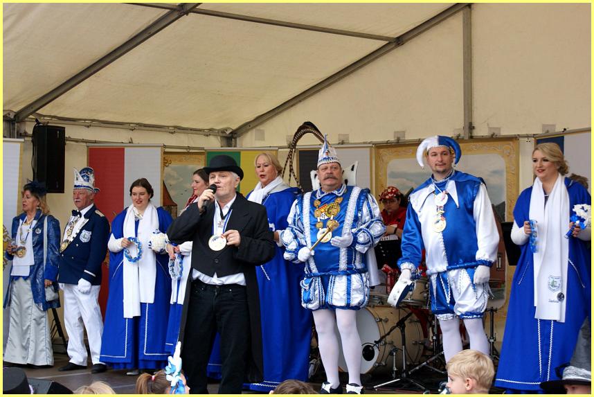 Weiberfastnacht_19_47