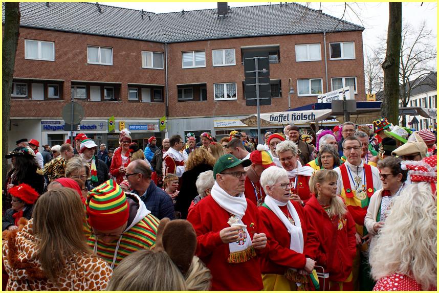 Weiberfastnacht_19_49