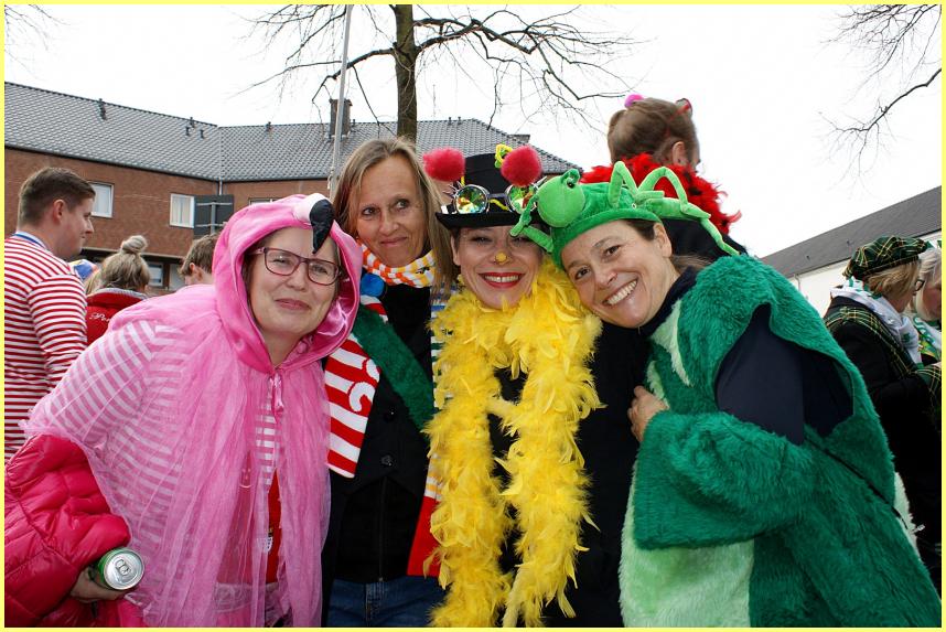 Weiberfastnacht_19_56