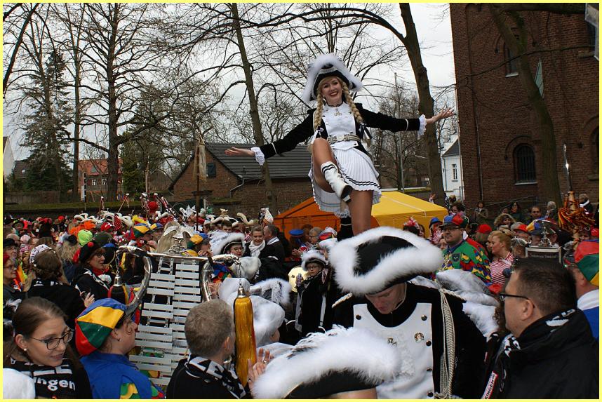 Weiberfastnacht_20_21