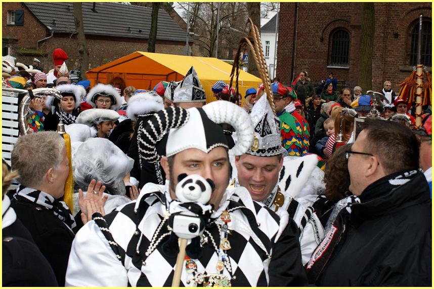 Weiberfastnacht_20_23
