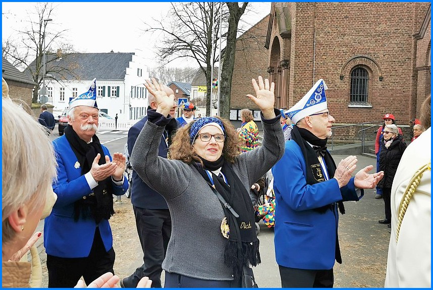 Weiberfastnacht_23_06