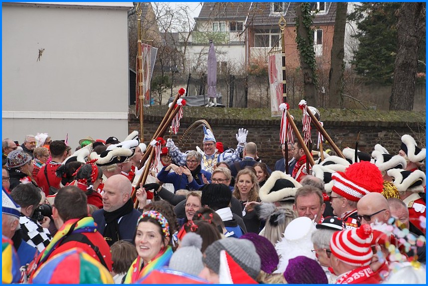 Weiberfastnacht_23_07