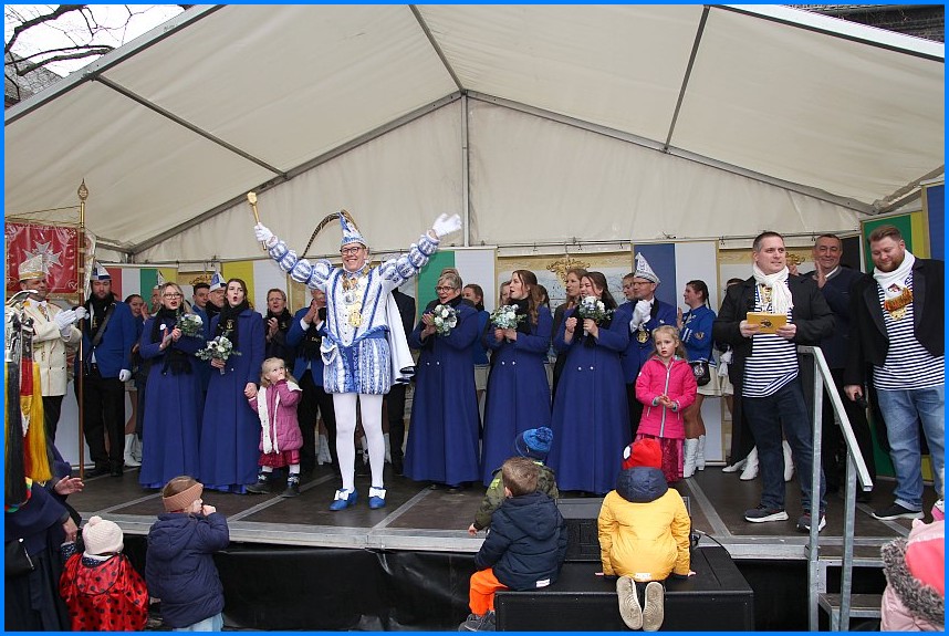 Weiberfastnacht_23_08