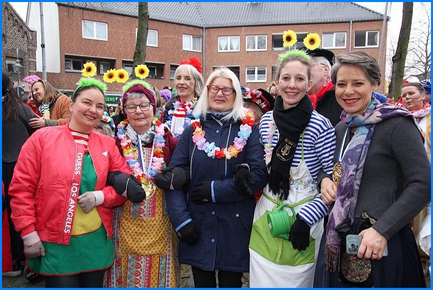 Weiberfastnacht_23_23