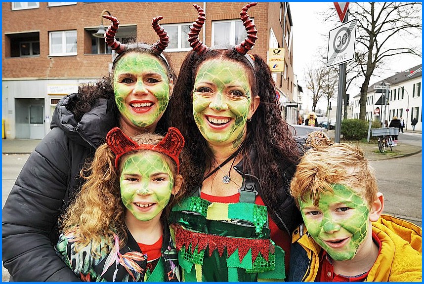 Weiberfastnacht_23_33