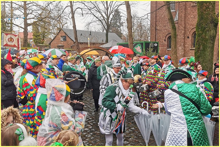 Weiberfastnacht_24_14