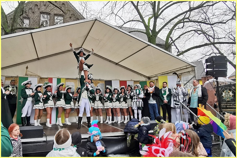 Weiberfastnacht_24_31