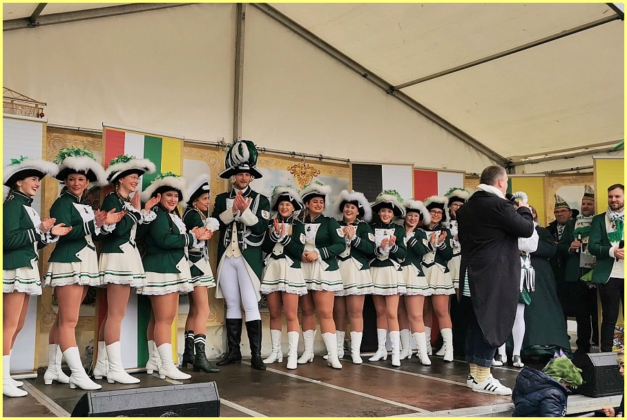 Weiberfastnacht_24_32