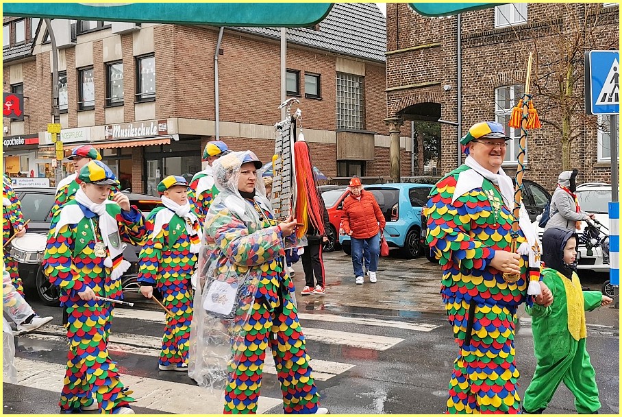 Weiberfastnacht_24_36