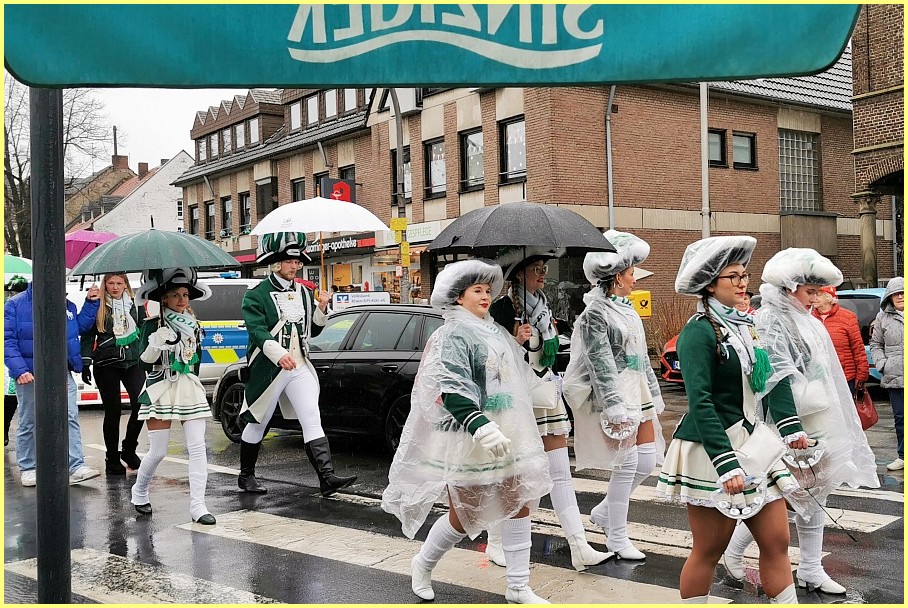 Weiberfastnacht_24_41