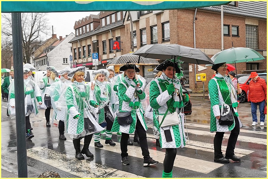 Weiberfastnacht_24_42