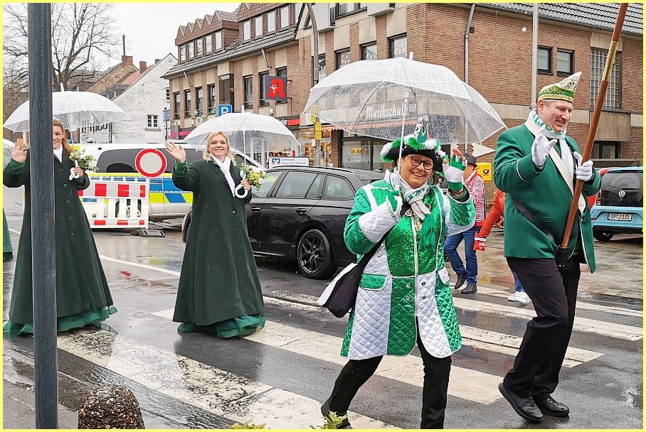 Weiberfastnacht_24_44