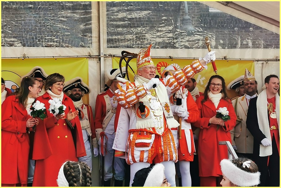 Weiberfastnacht_25_12