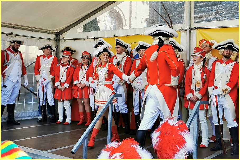 Weiberfastnacht_25_14