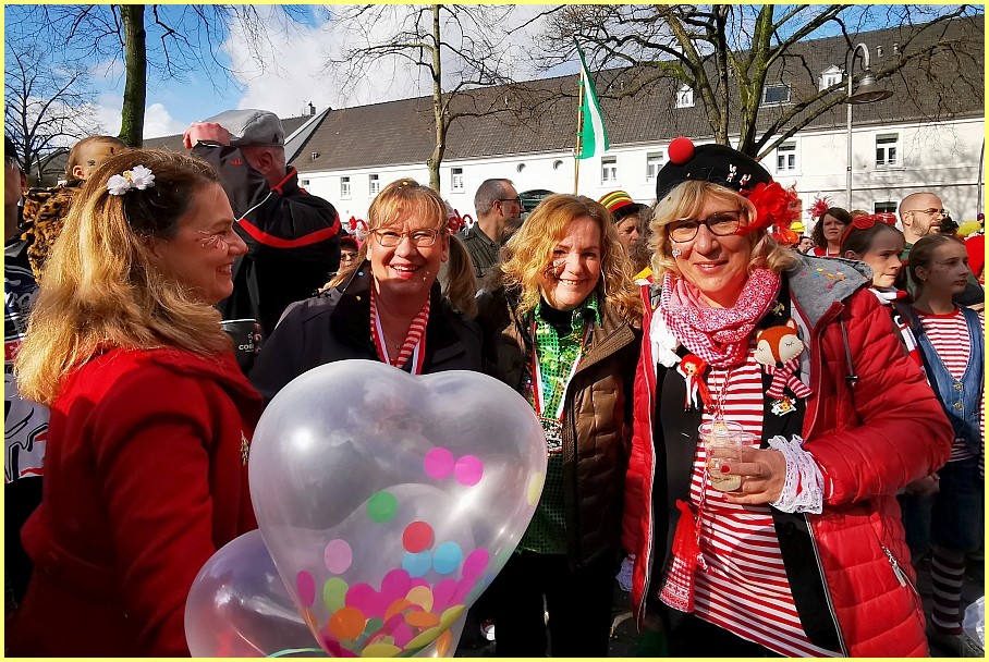 Weiberfastnacht_25_20