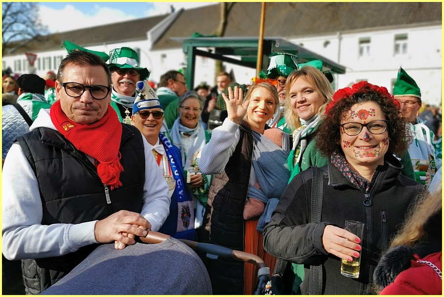 Weiberfastnacht_25_21