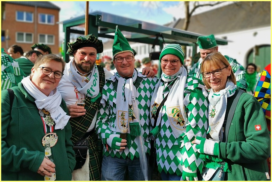 Weiberfastnacht_25_22