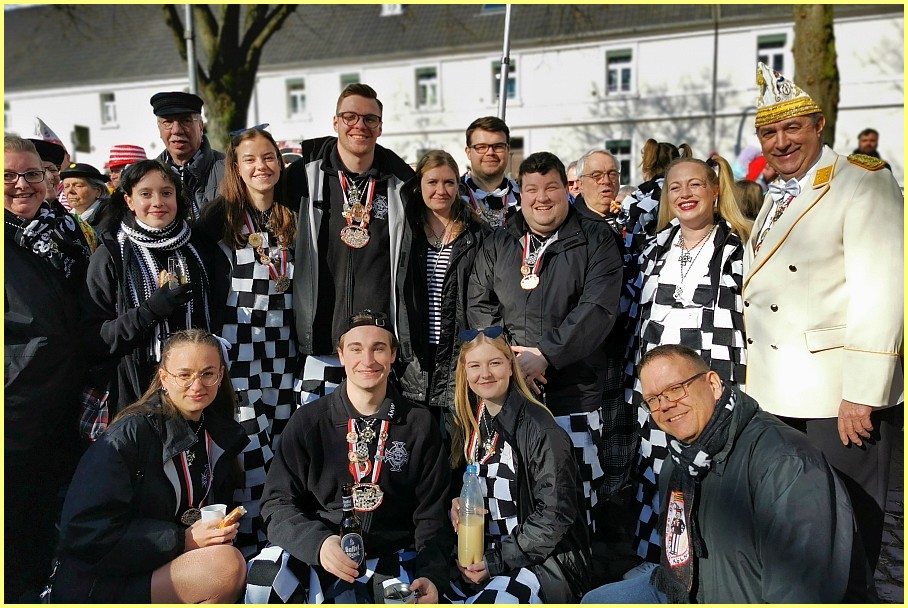 Weiberfastnacht_25_24