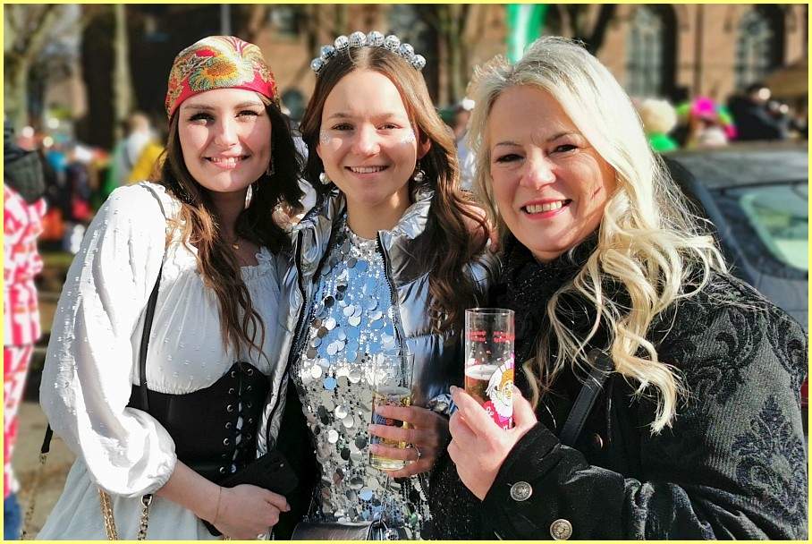 Weiberfastnacht_25_36