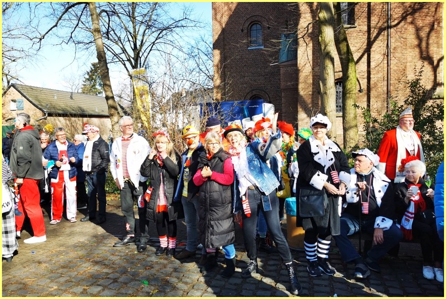 Weiberfastnacht_25_40